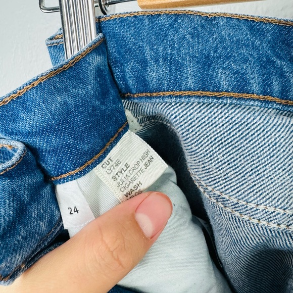 Reformation Julia Crop High Cigarette Jean Blue Wash 25 - Picture 5 of 6